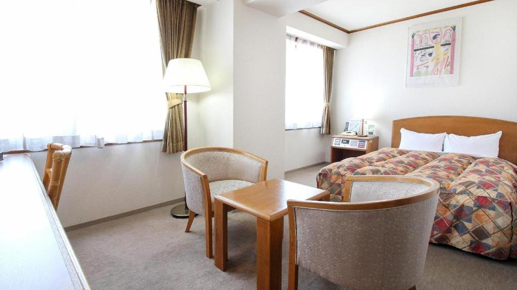 Neyagawa Trend Hotel 오사카 외부 사진